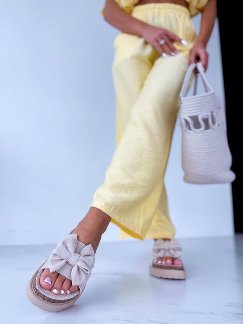 "BOUTIQUE" 3886 iešļūcenes - gaiši bēšas